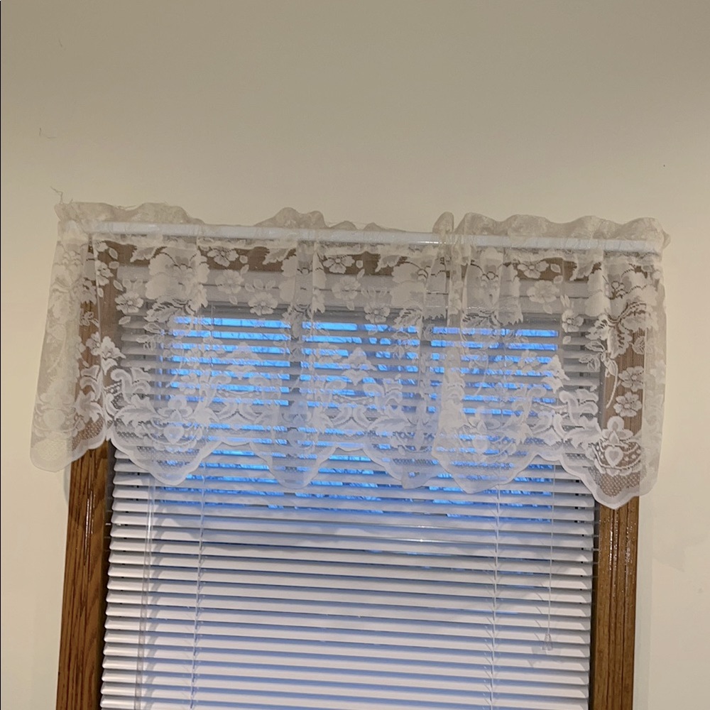 Lace window valence - pack of 10